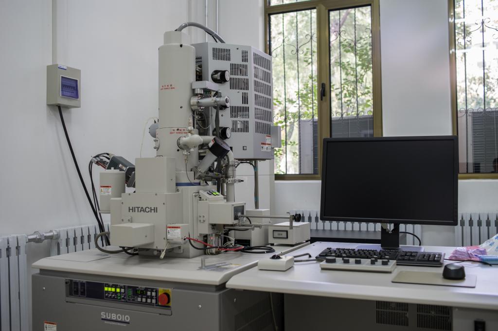 Ultra High Resolution Field Emission Scanning Electron Microscope